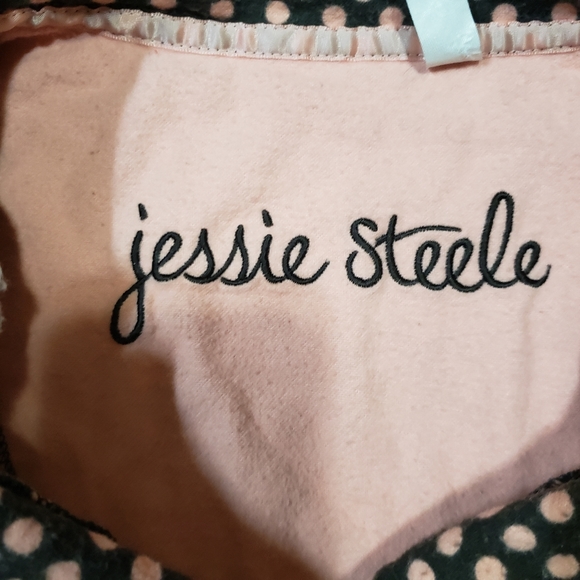 Jessie Steele Polka-dot pajamas - Picture 3 of 7